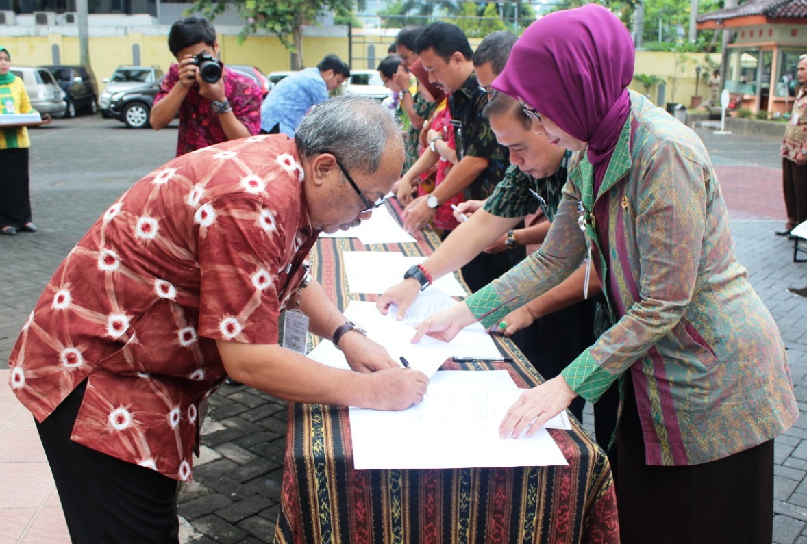 Gambar Penandatanganan Perjanjian Kinerja dan Pakta Integritas di Lingkup Disperindag Prov Jateng